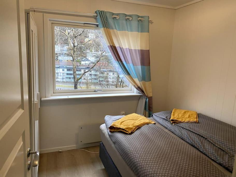 ברגן Lovely 2 Bedroom Apartmen With Free Parking מראה חיצוני תמונה